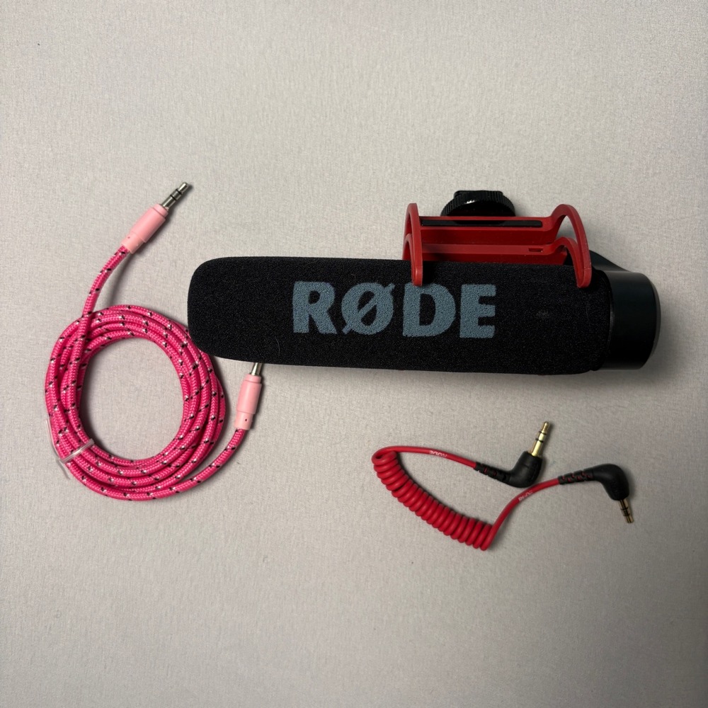 Rode VideoMic GO Lightweight On-Camera Shotgun Microphone with Cables